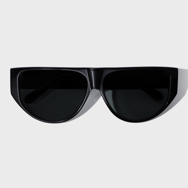 YET132 BLACK
