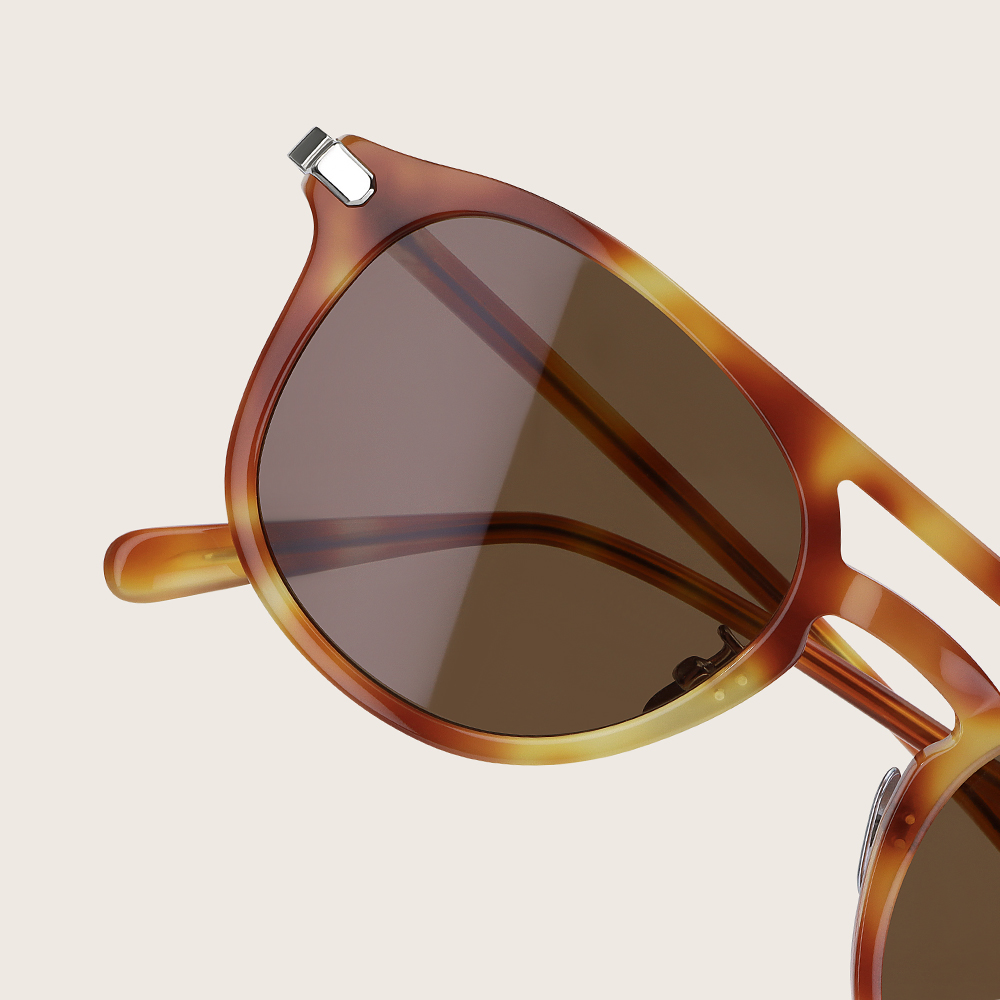 YET344 AMBER TORTOISE